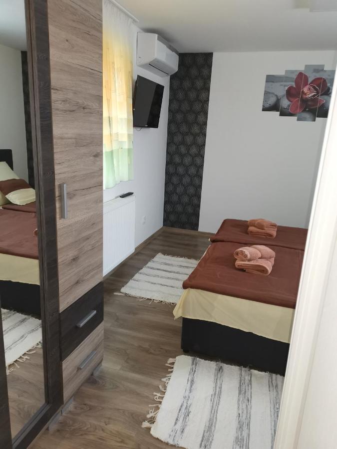 Lili Apartman 哈卡尼 外观 照片