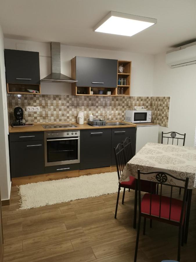 Lili Apartman 哈卡尼 外观 照片